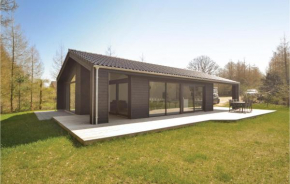 Beautiful Home In Glesborg With Wifi, Glesborg